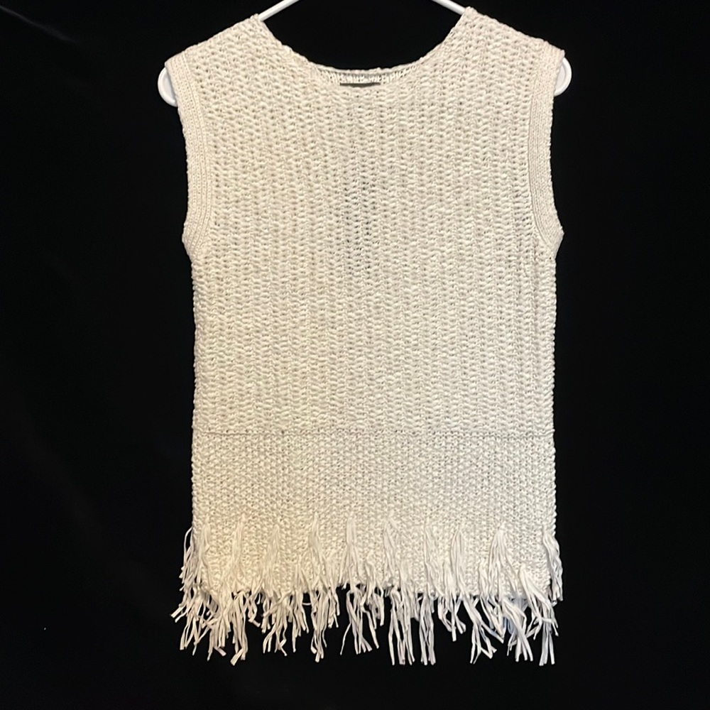 NWT REBECCA ELLIOT WHITE SLEEVELESS SWEATER TOP SIZE MEDIUM